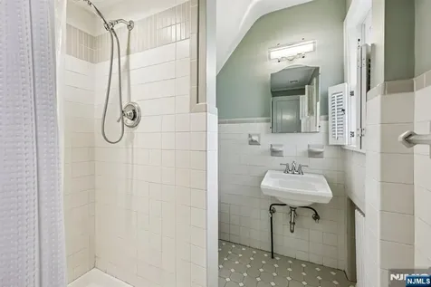 626 Wyndemere Avenue Ridgewood NJ 07450