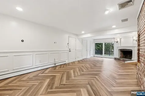 23 Plymouth Drive Upper Saddle River NJ 07458