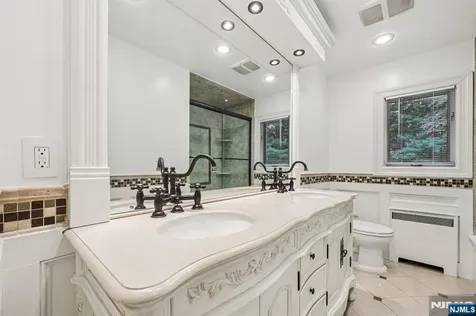 23 Plymouth Drive Upper Saddle River NJ 07458