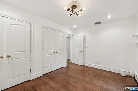 23 Plymouth Drive Upper Saddle River NJ 07458
