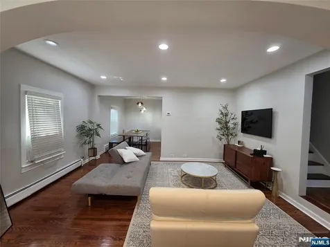 28 Wood Place Dumont NJ 07628