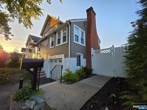 28 Wood Place Dumont NJ 07628