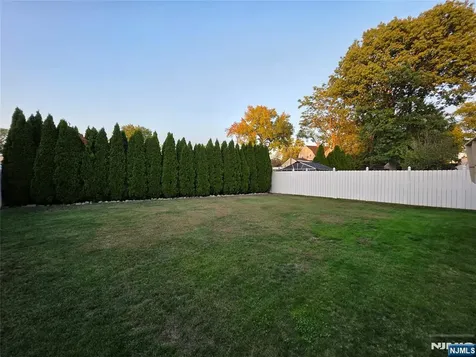 28 Wood Place Dumont NJ 07628