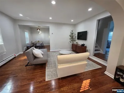 28 Wood Place Dumont NJ 07628