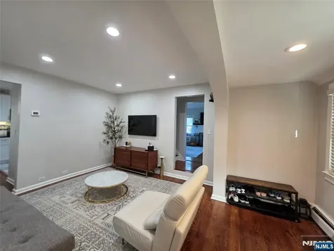 28 Wood Place Dumont NJ 07628