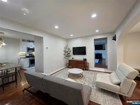 28 Wood Place Dumont NJ 07628