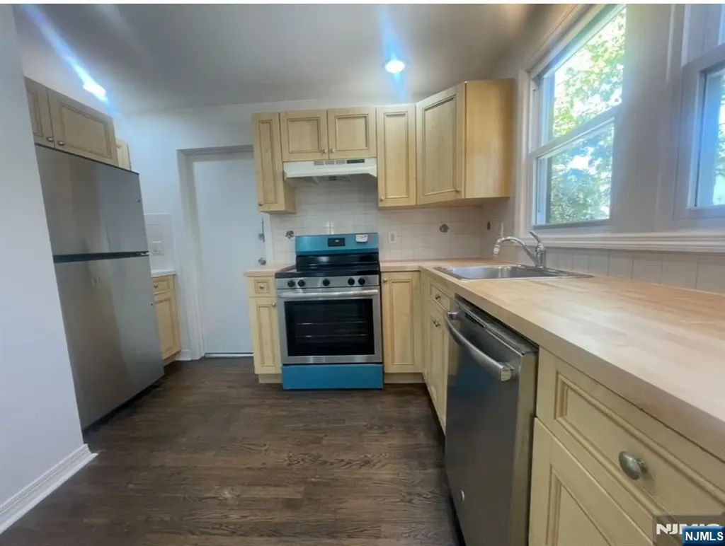 298 Farrant Terrace Teaneck NJ 07666