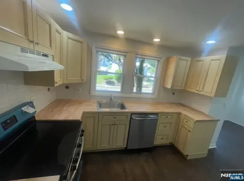 298 Farrant Terrace Teaneck NJ 07666