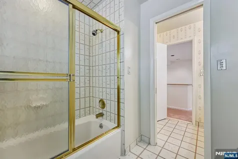 53 Ponds Circle Wayne NJ 07470
