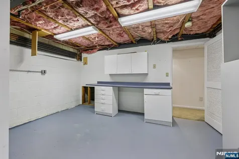 53 Ponds Circle Wayne NJ 07470