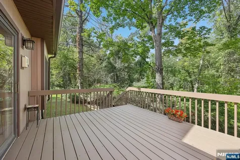 53 Ponds Circle Wayne NJ 07470
