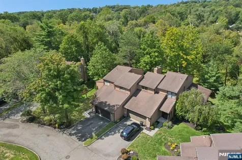 53 Ponds Circle Wayne NJ 07470