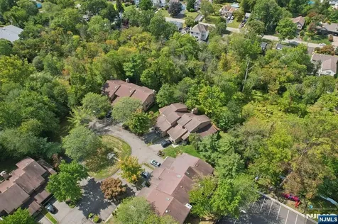 53 Ponds Circle Wayne NJ 07470