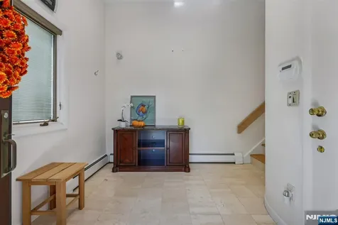 53 Ponds Circle Wayne NJ 07470