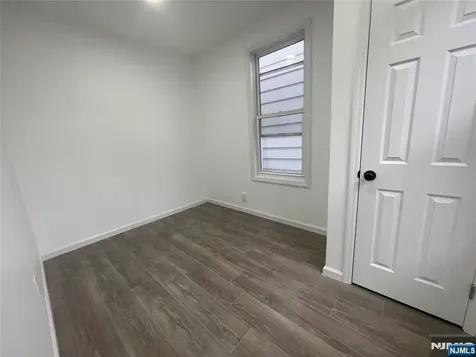 380 Cliff Street Fairview NJ 07022