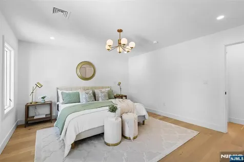 158 Prospect Avenue Oradell NJ 07649