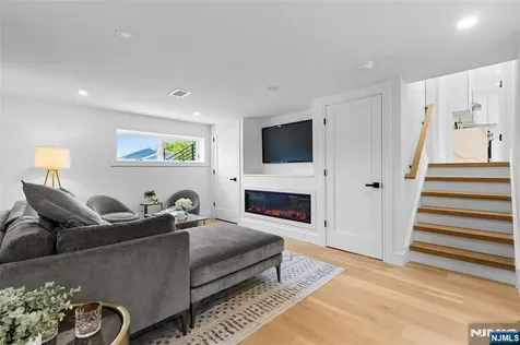158 Prospect Avenue Oradell NJ 07649