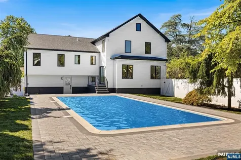 158 Prospect Avenue Oradell NJ 07649