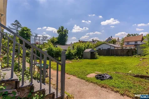 24 Swaine Place West Orange NJ 07052