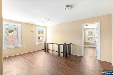 24 Swaine Place West Orange NJ 07052