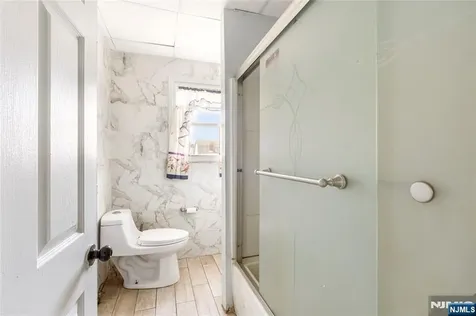 24 Swaine Place West Orange NJ 07052