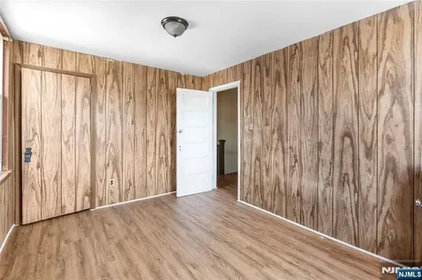 24 Swaine Place West Orange NJ 07052