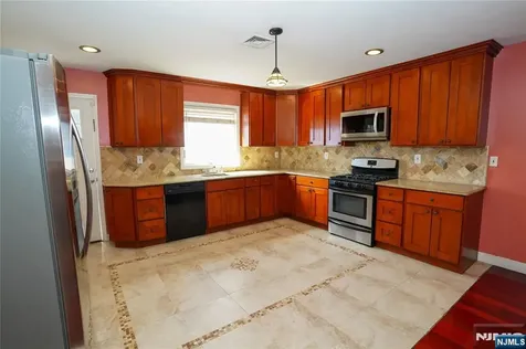 341 Highland Avenue Clifton NJ 07011