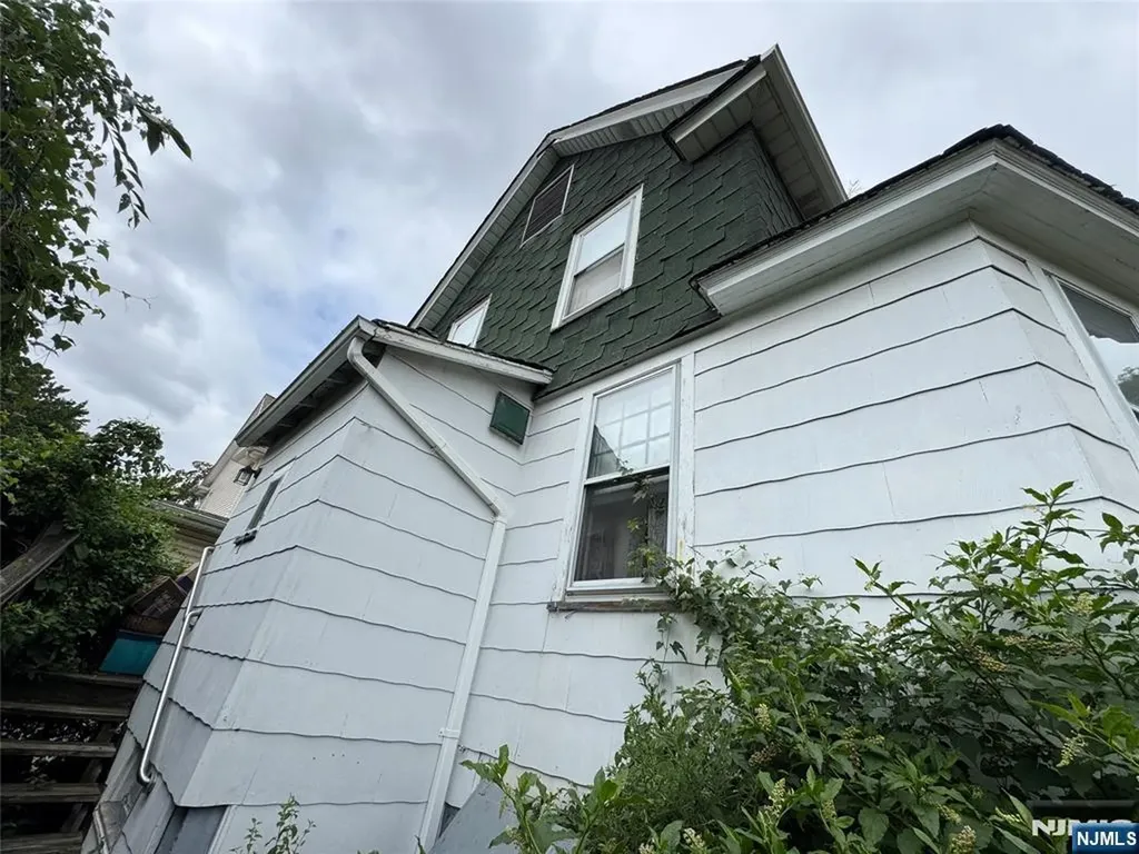 80 Grove Street Bogota NJ 07603