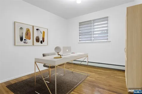 27 Ellen Lane Wayne NJ 07470