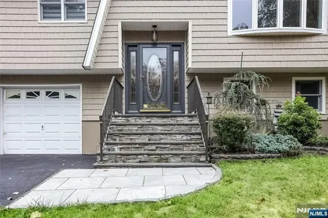 27 Ellen Lane Wayne NJ 07470