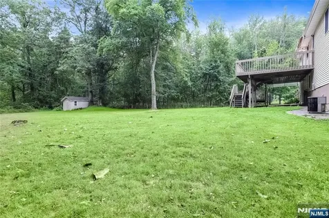 27 Ellen Lane Wayne NJ 07470