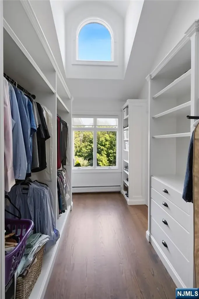 417 Route 9w Alpine NJ 07620