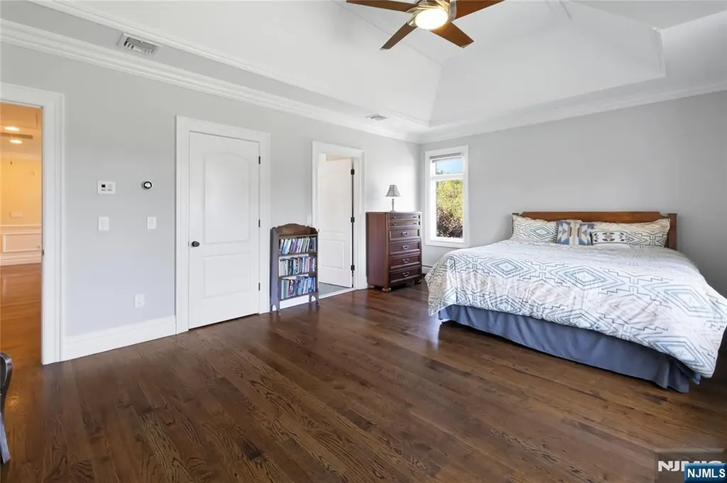 417 Route 9w Alpine NJ 07620