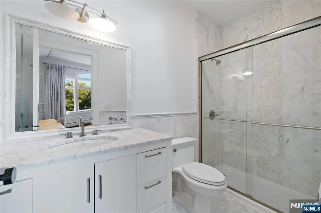 417 Route 9w Alpine NJ 07620