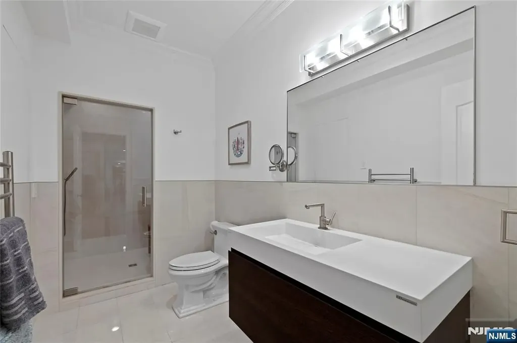 417 Route 9w Alpine NJ 07620