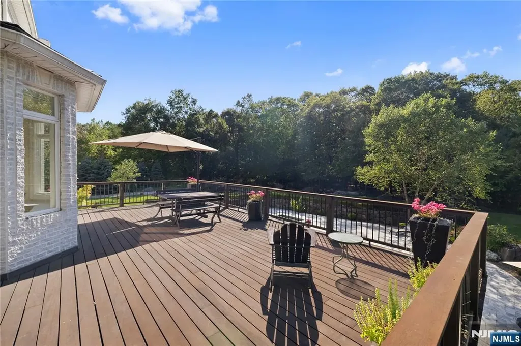 417 Route 9w Alpine NJ 07620