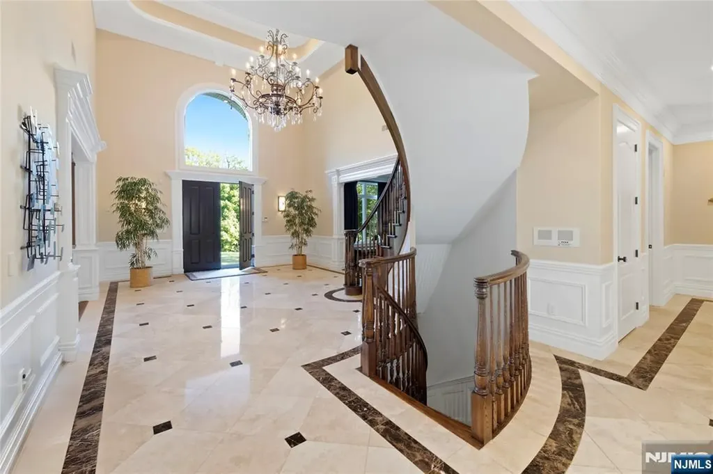 417 Route 9w Alpine NJ 07620