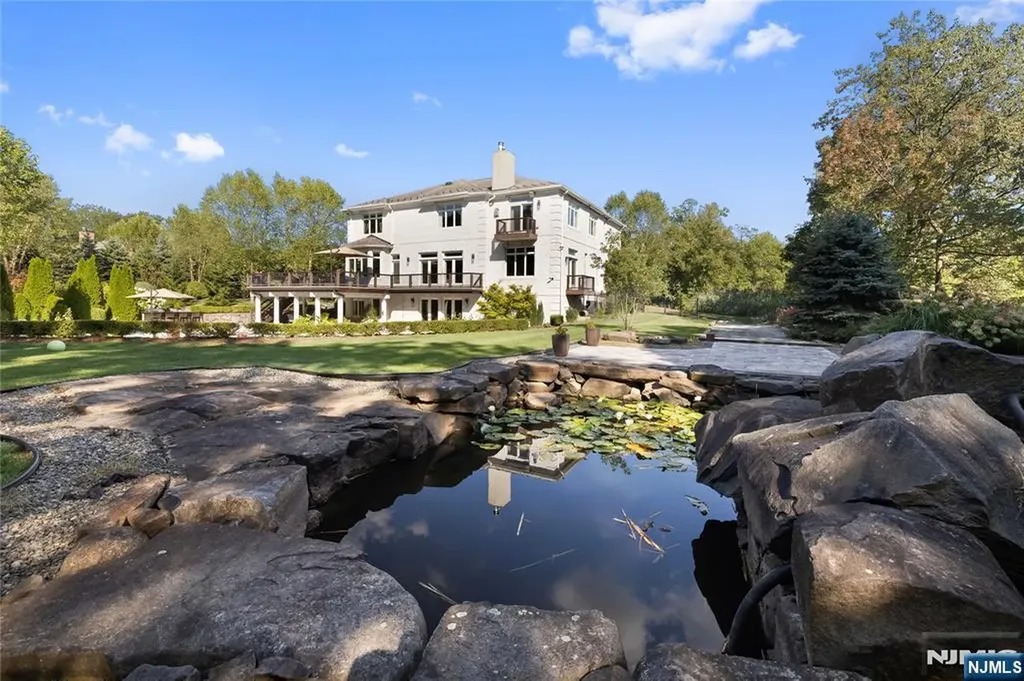 417 Route 9w Alpine NJ 07620