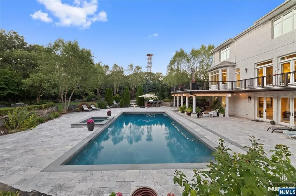 417 Route 9w Alpine NJ 07620