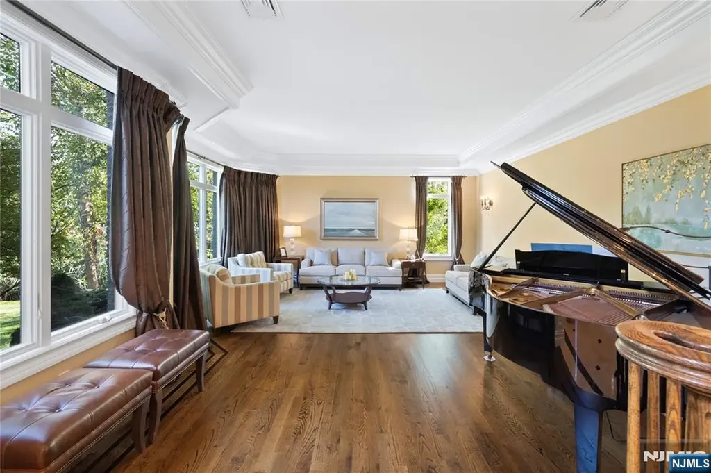 417 Route 9w Alpine NJ 07620