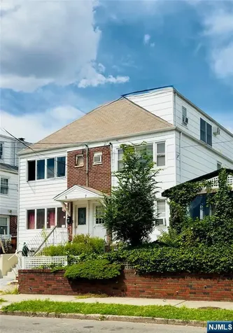 7 E 1st Bayonne NJ 07002