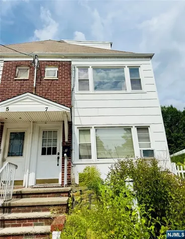 7 E 1st Bayonne NJ 07002