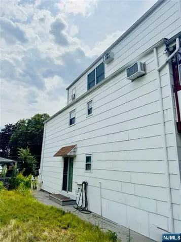 7 E 1st Bayonne NJ 07002