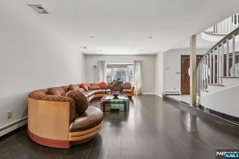 12 Summit Street Englewood Cliffs NJ 07632