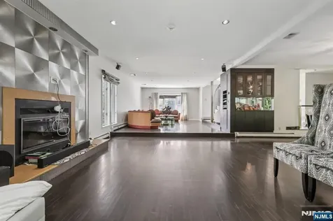 12 Summit Street Englewood Cliffs NJ 07632