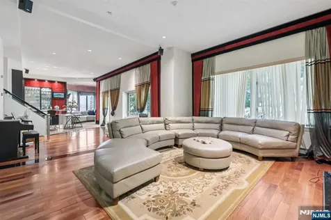 12 Summit Street Englewood Cliffs NJ 07632