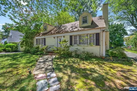 341 W End Avenue North Plainfield NJ 07063