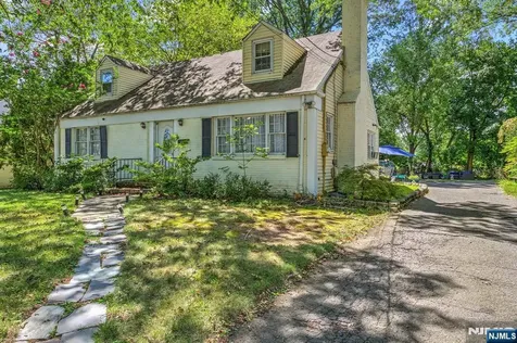341 W End Avenue North Plainfield NJ 07063