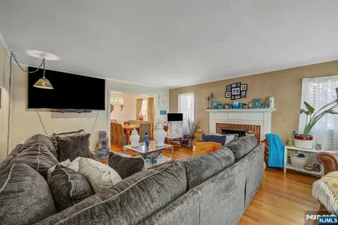 341 W End Avenue North Plainfield NJ 07063