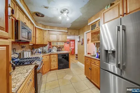 341 W End Avenue North Plainfield NJ 07063